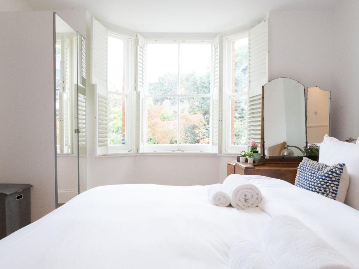 Pass The Keys Garden Apartment In Stockwell Londra Dış mekan fotoğraf