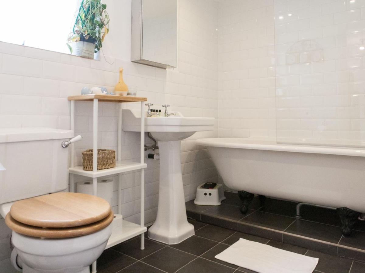 Pass The Keys Garden Apartment In Stockwell Londra Dış mekan fotoğraf